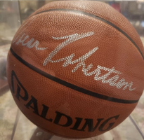 Basketball Signed By The Great Big O Oscar Robinson